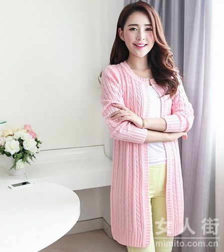 韩国流行秋装 温情最爱针织衫